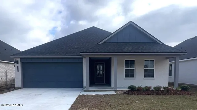 $292,500 | 114 Harvest Falls Drive, Broussard, LA 70518