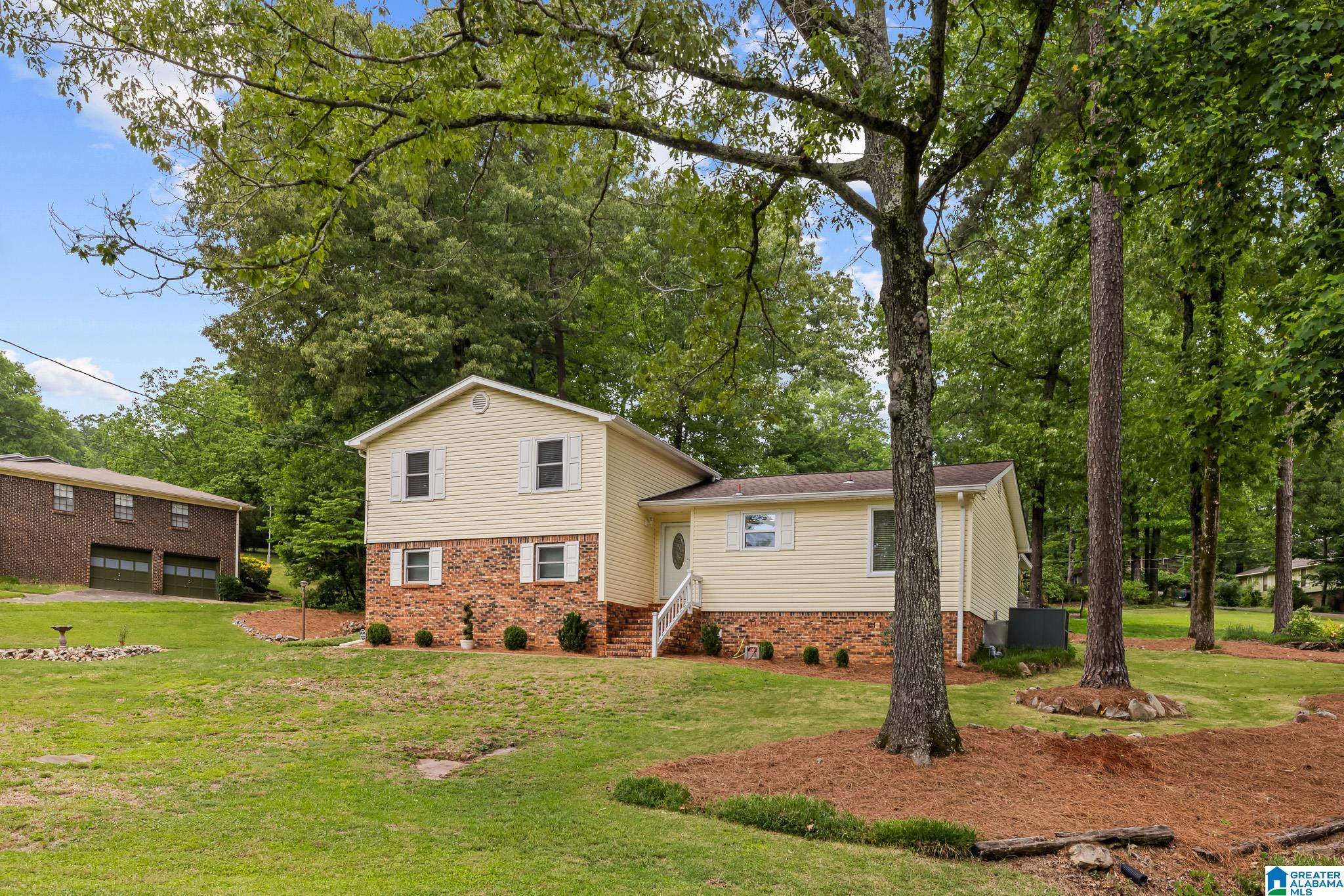 3434 Rock Ridge Circle Birmingham, AL 35210 - Photo 4 of 33
