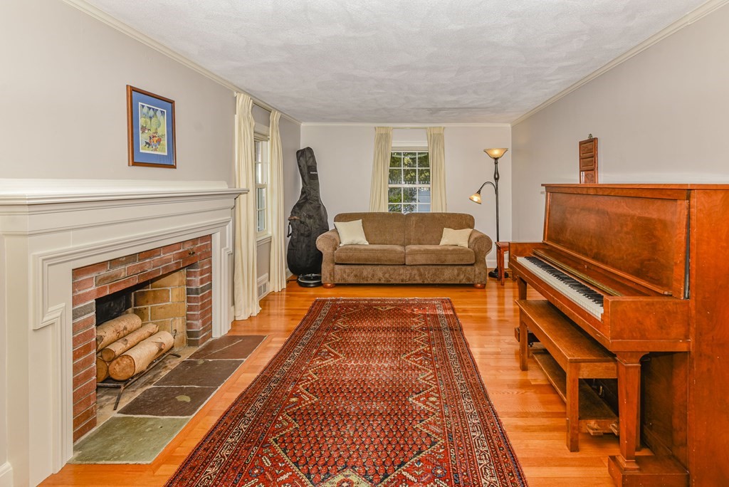 29 Shiretown Road Dedham, MA 02026 - Photo 16 of 37 Gallery Image 16