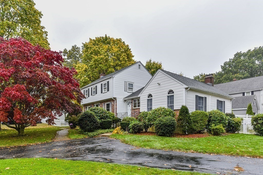 29 Shiretown Road Dedham, MA 02026 - Photo 3 of 37 Gallery Image 3