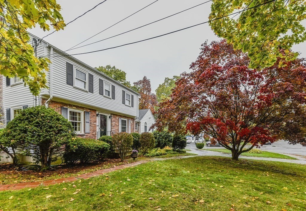 29 Shiretown Road Dedham, MA 02026 - Photo 4 of 37 Gallery Image 4
