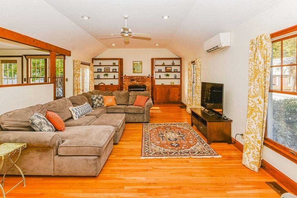 29 Shiretown Road Dedham, MA 02026 - Photo 5 of 37 Gallery Image 5