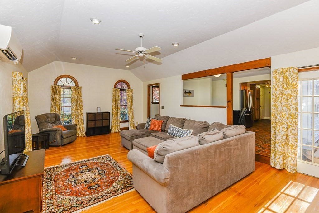 29 Shiretown Road Dedham, MA 02026 - Photo 8 of 37 Gallery Image 8