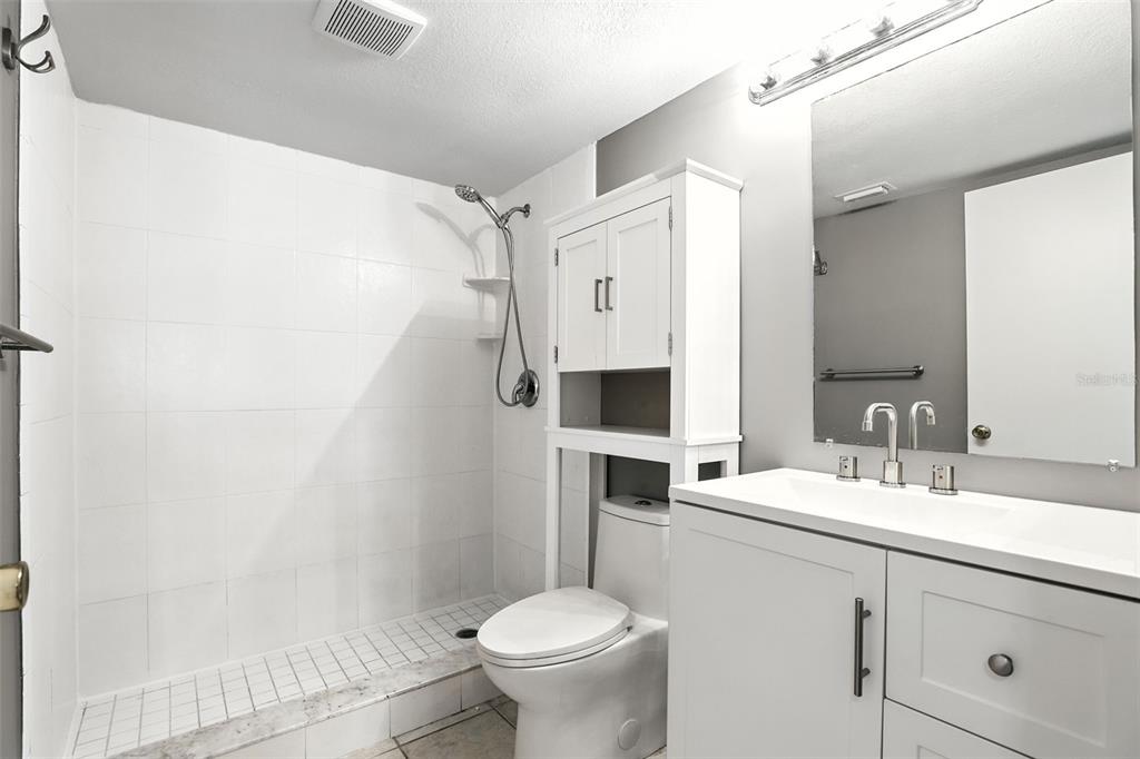 8201 Sun Spring Circle, Unit B1 Orlando, FL 32825 - Photo 19 of 28