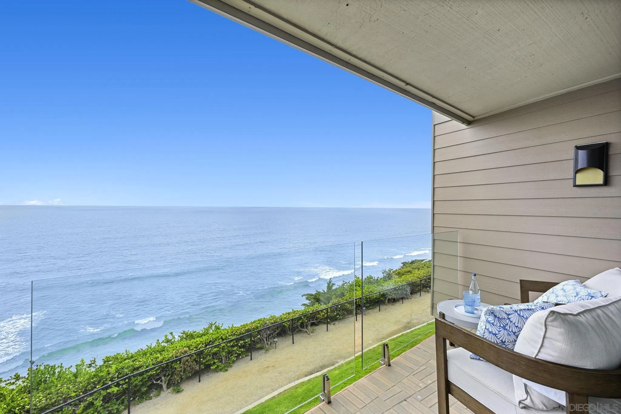 337 West I Street Encinitas, CA 92024 - Photo 34 of 58 a view of a chairs and table on the terrace