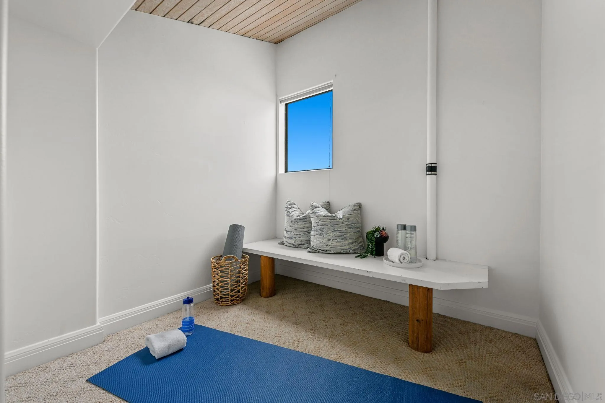 337 West I Street Encinitas, CA 92024 - Photo 42 of 58 a living room with furniture and wooden floor