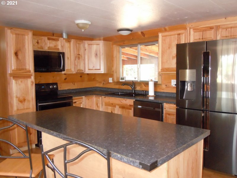 22595 South Kamrath Road Oregon City, OR 97045 - Photo 3 of 31 Gallery Image 3
