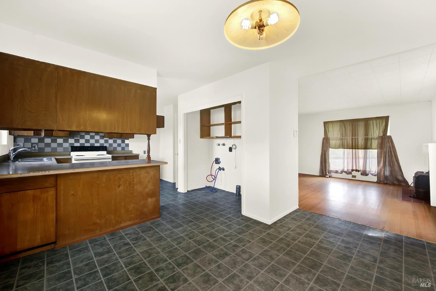 2715 Limerick Road San Pablo, CA 94806 - Photo 13 of 42