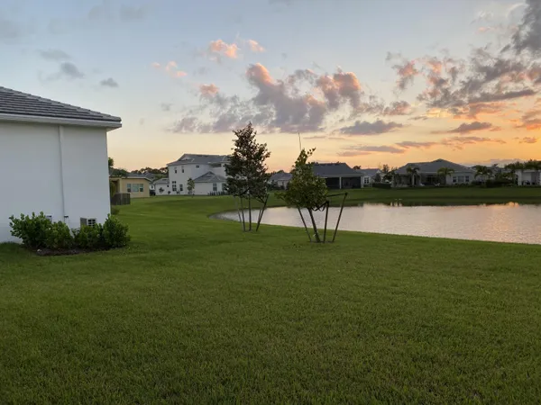 $5,500 | 4685 Estates Circle, The Acreage, FL 33470