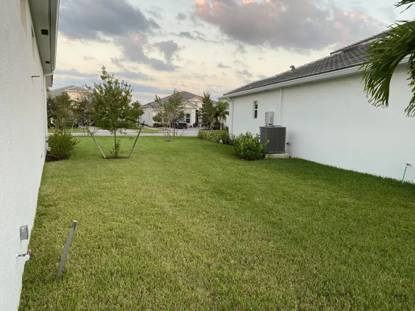 $5,500 | 4685 Estates Circle, The Acreage, FL 33470