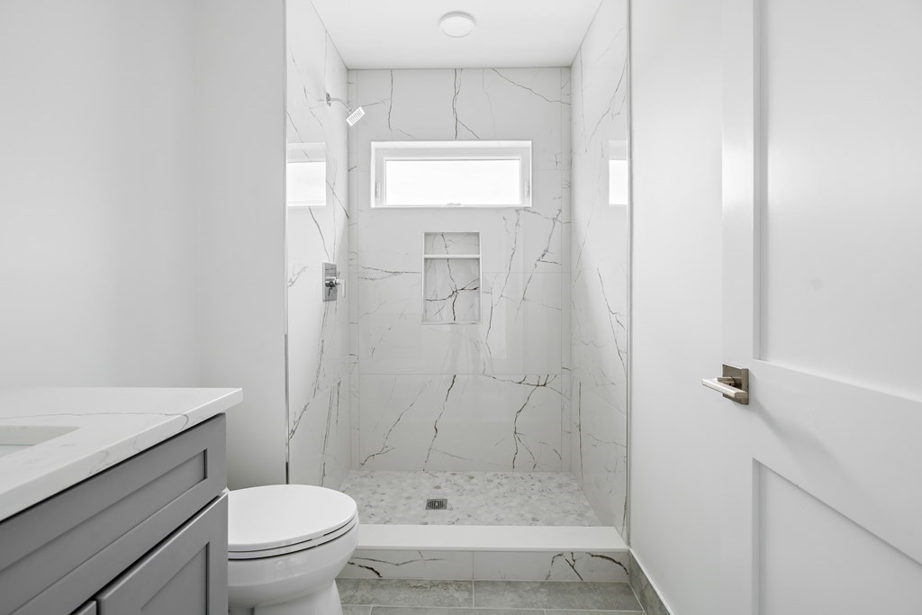 1133 North Shore Road, Unit 302 Revere, MA 02151 - Photo 8 of 14 Gallery Image 8
