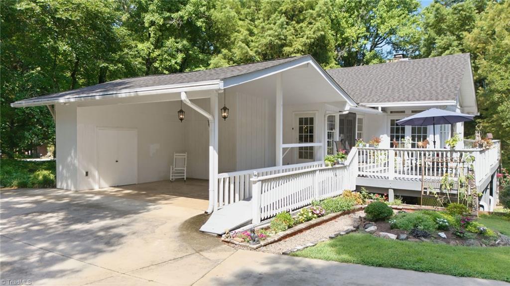 6312 Hickory Hollow Road Jamestown, NC 27282 - Photo 6 of 50