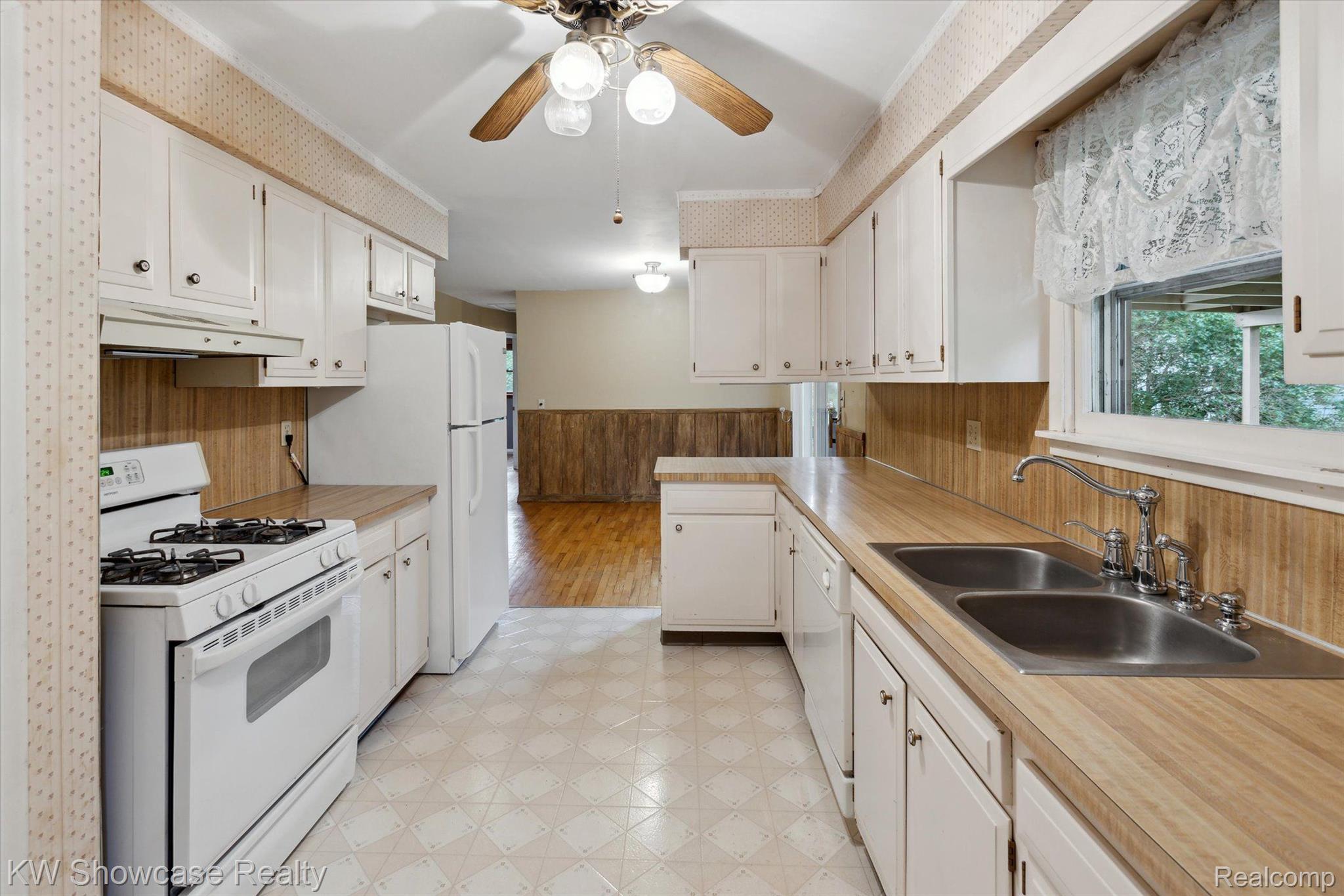 14353 North Bray Road Clio, MI 48420 - Photo 19 of 45 Kitchen