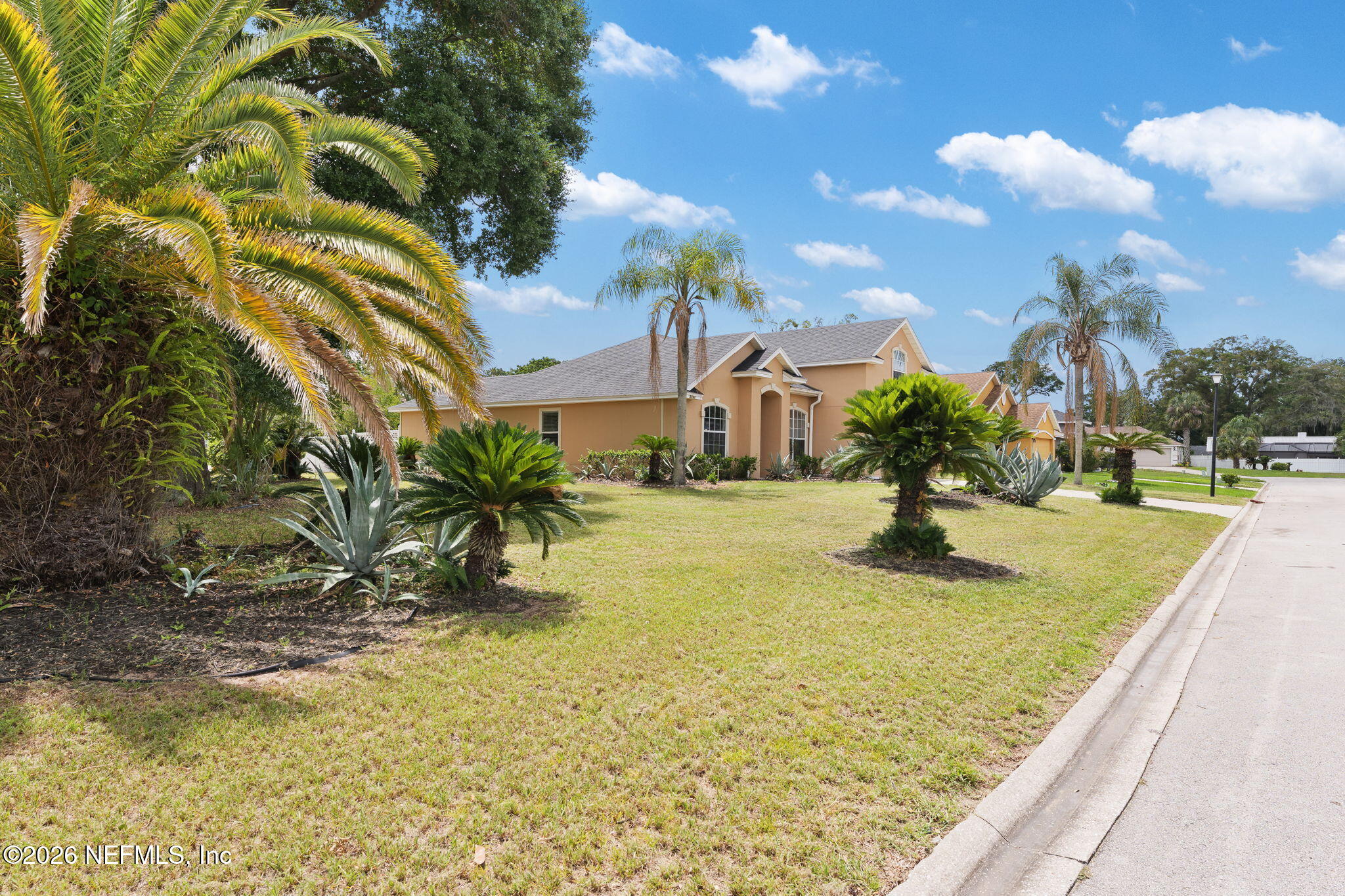 3263 Deuce Court Jacksonville, FL 32277 - Photo 5 of 38 3263_D.Ct-4