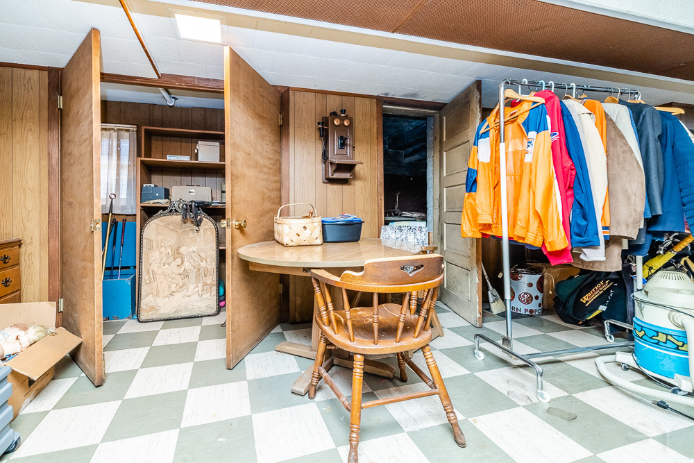 2933 Maple Avenue Berwyn, IL 60402 - Photo 43 of 49 a dining room with furniture and a rug