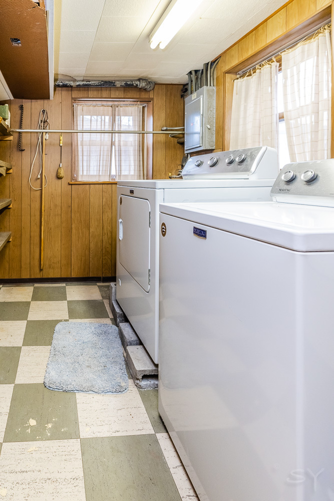 2933 Maple Avenue Berwyn, IL 60402 - Photo 44 of 49 a bathroom with a tub and shower