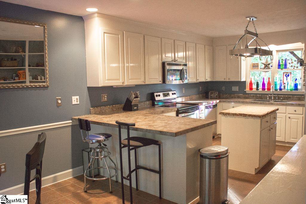 1870 Chinquapin Road Travelers Rest, SC 29690 - Photo 5 of 20 Gallery Image 5