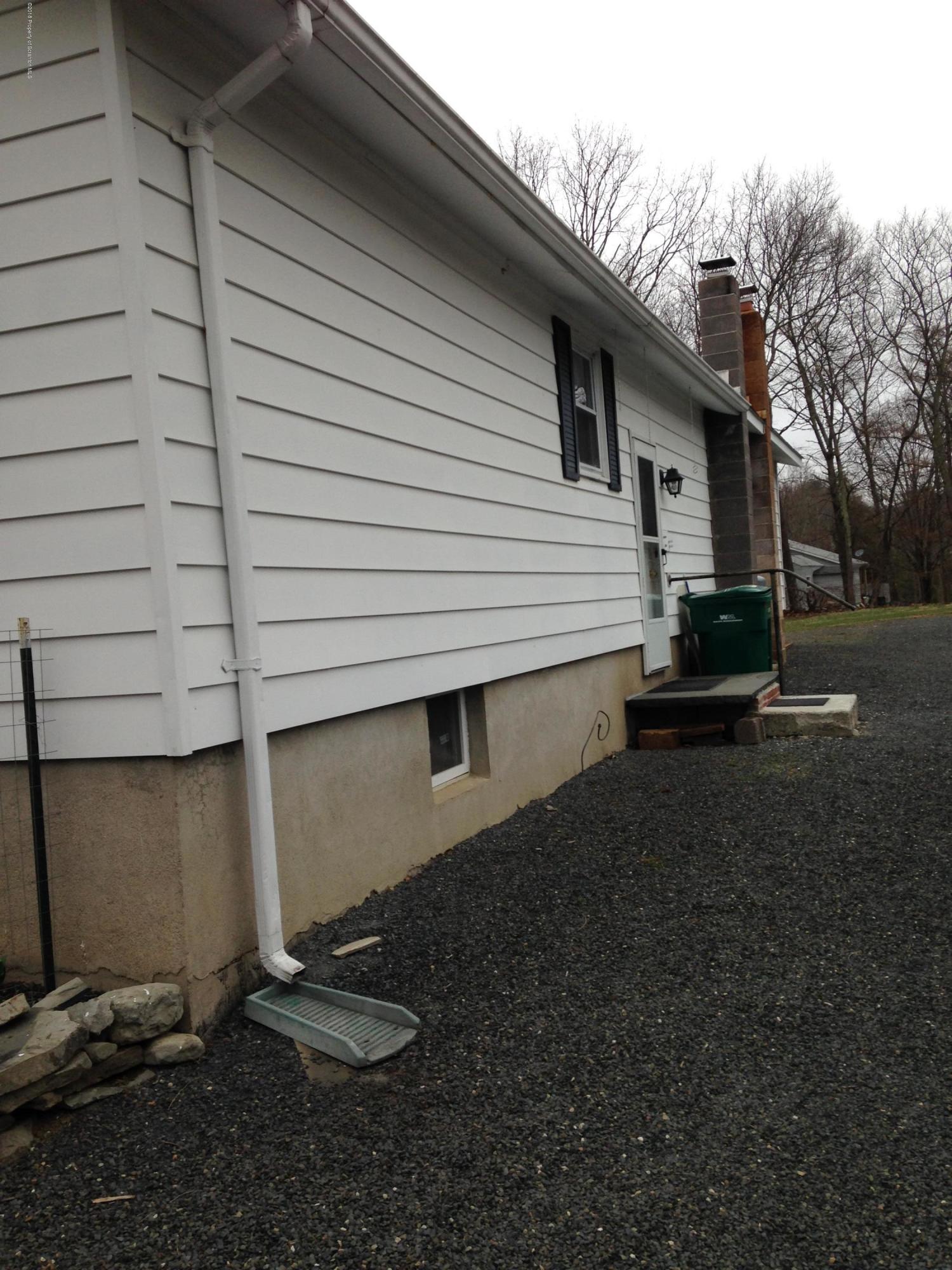 1136 Milford Road Dingmans Ferry, PA 18328 - Photo 4 of 26 Gallery Image 4
