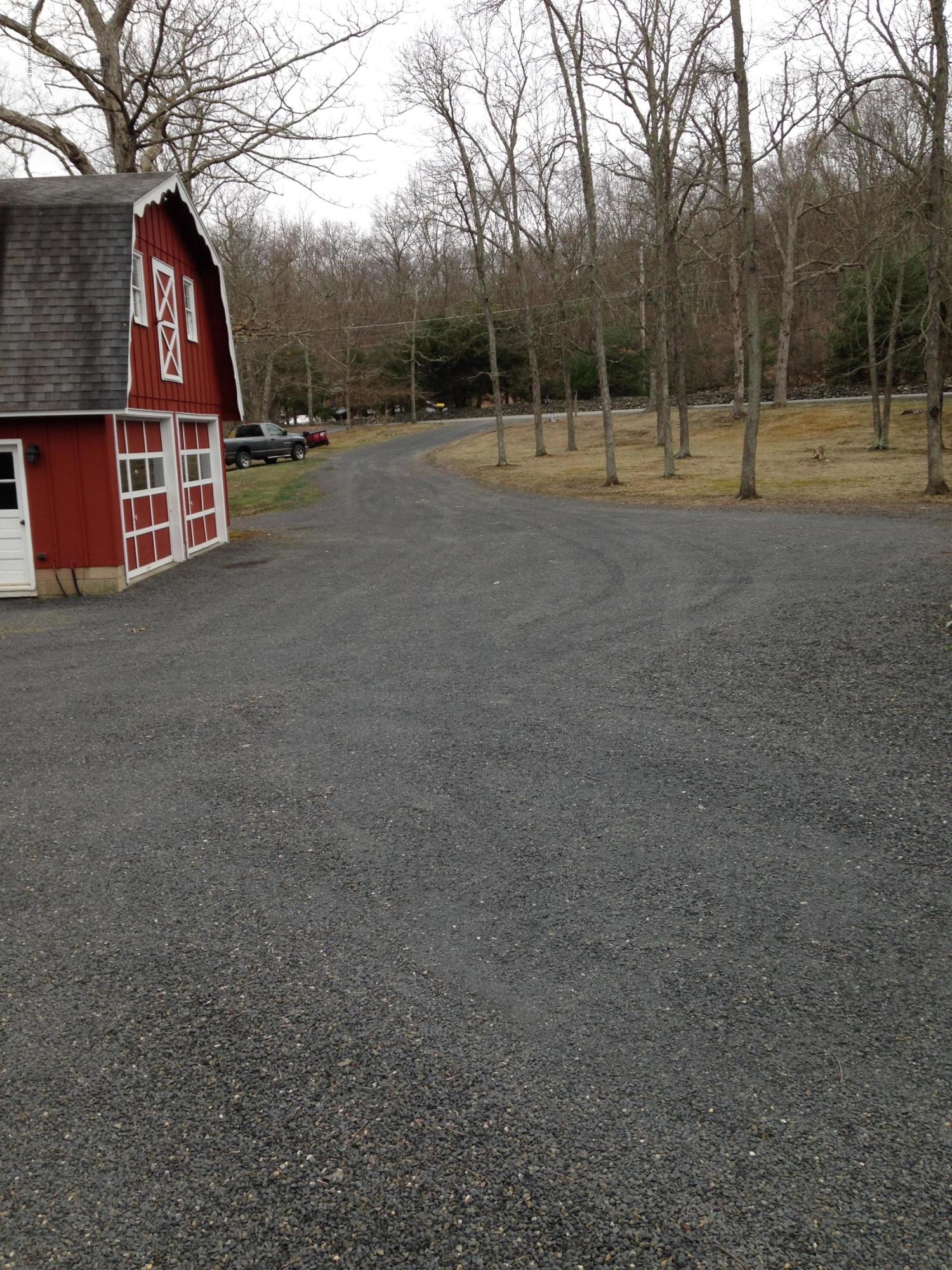 1136 Milford Road Dingmans Ferry, PA 18328 - Photo 7 of 26 Gallery Image 7