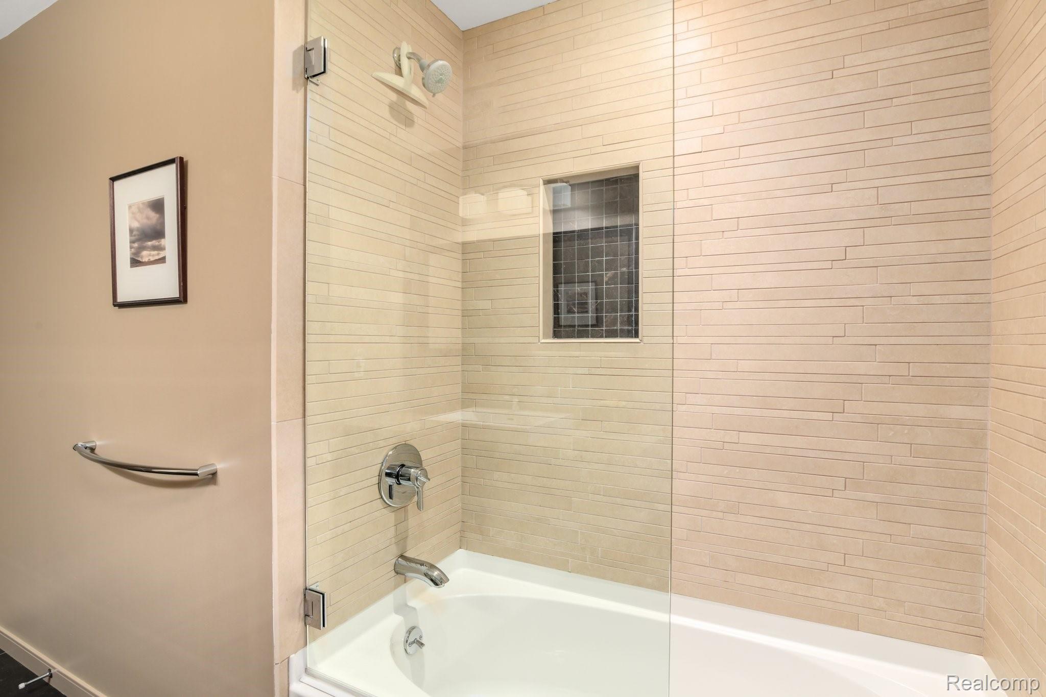 978 North Reading Road Bloomfield Hills, MI 48304 - Photo 15 of 41 15-web-or-mls-978 North Reading Road - Bloomfield Hills009.jpg