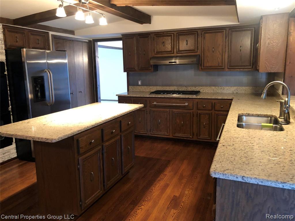 1944 North Kilburn Road Rochester Hills, MI 48306 - Photo 32 of 62