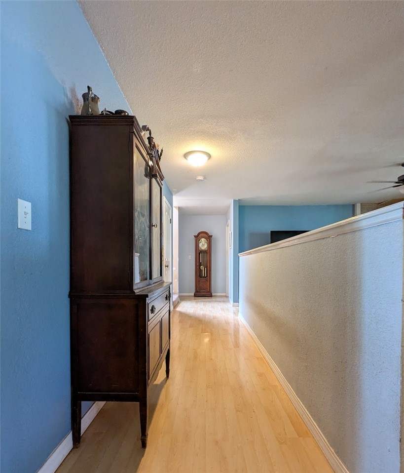 2304 Hutton Way Durham, CA 95938 - Photo 26 of 43 a view of a hallway to the house