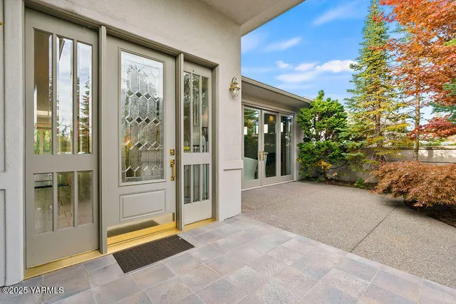 $779,500 | 704 Beacon Avenue, Yakima, WA 98901