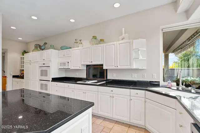 $779,500 | 704 Beacon Avenue, Yakima, WA 98901