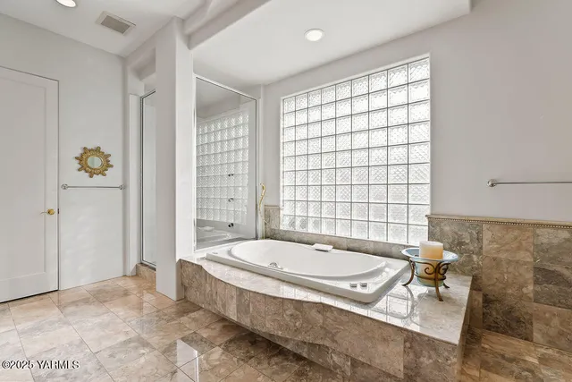 $779,500 | 704 Beacon Avenue, Yakima, WA 98901