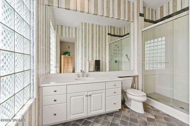 $779,500 | 704 Beacon Avenue, Yakima, WA 98901