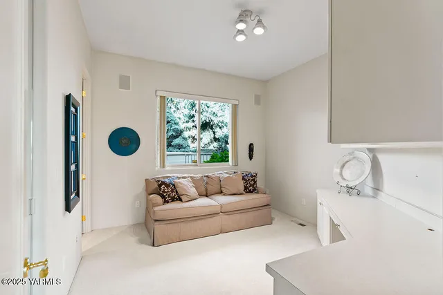 $779,500 | 704 Beacon Avenue, Yakima, WA 98901