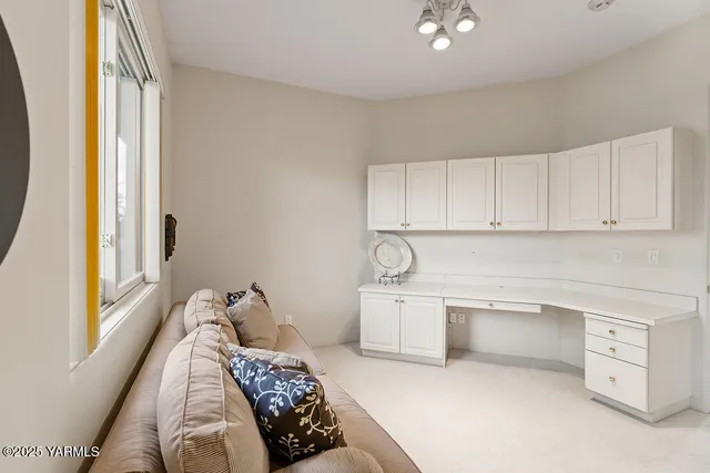 $779,500 | 704 Beacon Avenue, Yakima, WA 98901