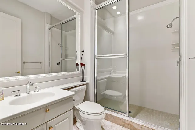 $779,500 | 704 Beacon Avenue, Yakima, WA 98901