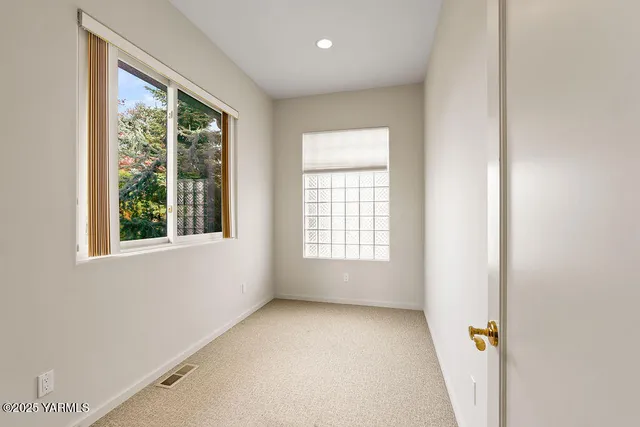 $779,500 | 704 Beacon Avenue, Yakima, WA 98901