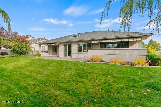 $779,500 | 704 Beacon Avenue, Yakima, WA 98901