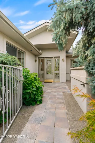 $779,500 | 704 Beacon Avenue, Yakima, WA 98901