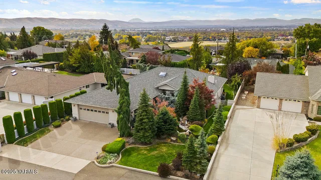 $779,500 | 704 Beacon Avenue, Yakima, WA 98901
