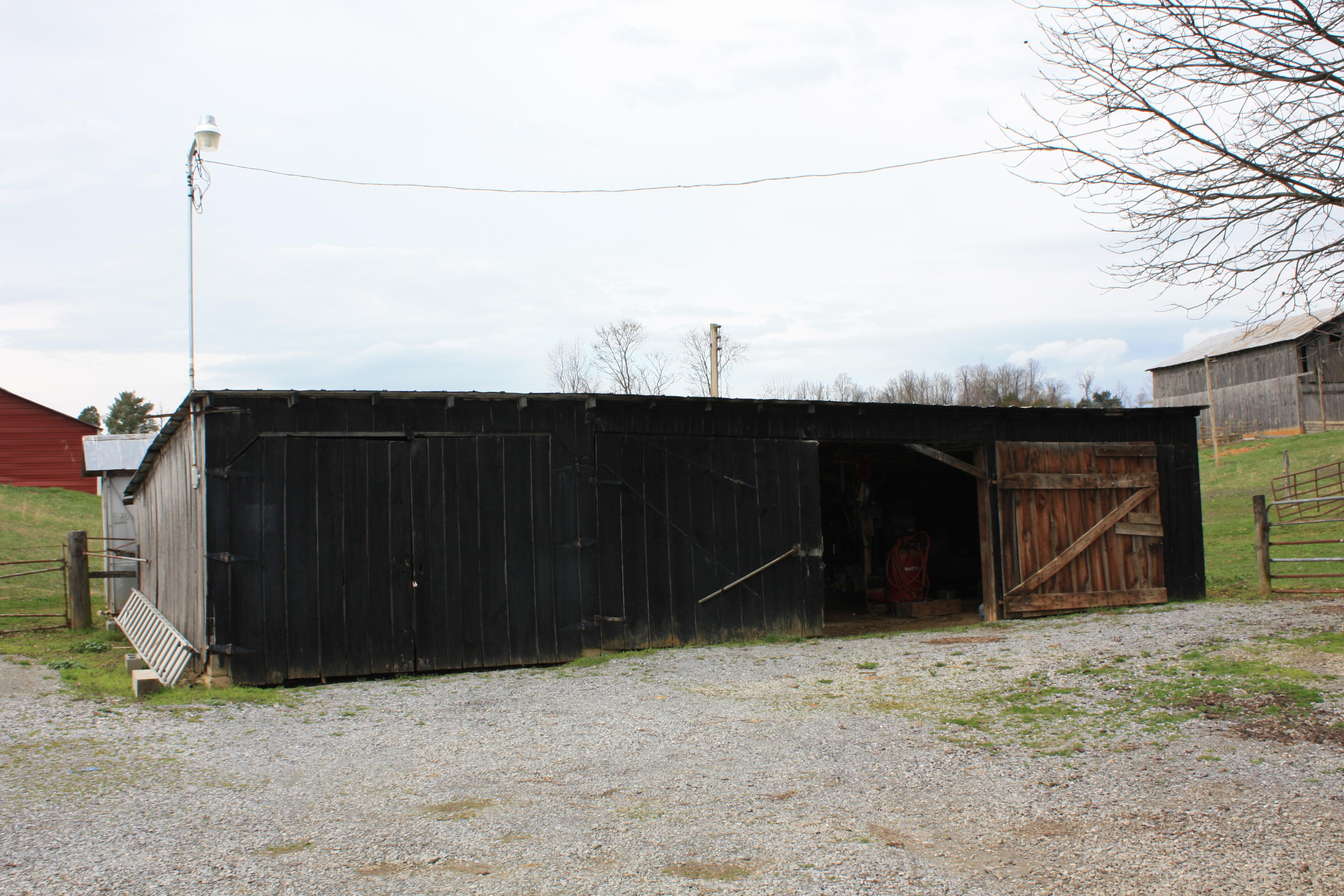 2705 Old Snapps Ferry Road Chuckey, TN 37641 - Photo 6 of 16 IMG_0017