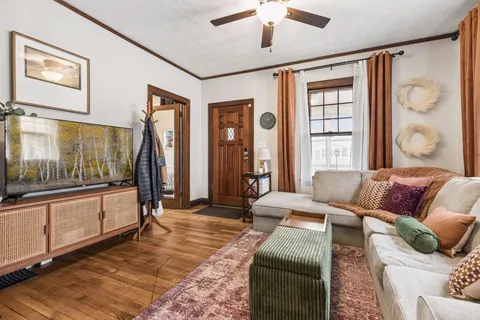 $259,000 | 848 Fuller Avenue, St. Paul, MN 55104