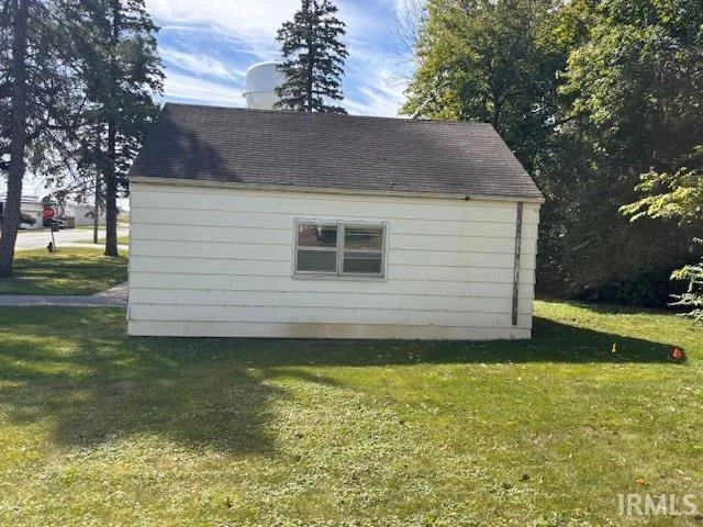 $99,900 | 206 South Van Buren Avenue, Fowler, IN 47944