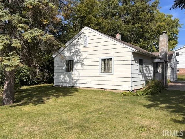 $99,900 | 206 South Van Buren Avenue, Fowler, IN 47944