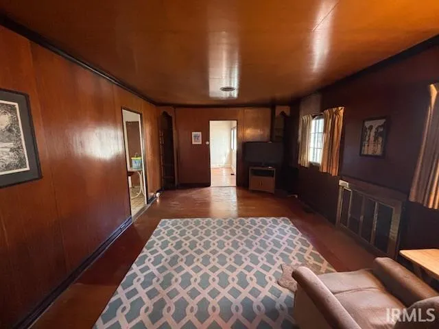 $99,900 | 206 South Van Buren Avenue, Fowler, IN 47944