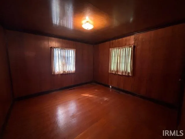 $99,900 | 206 South Van Buren Avenue, Fowler, IN 47944