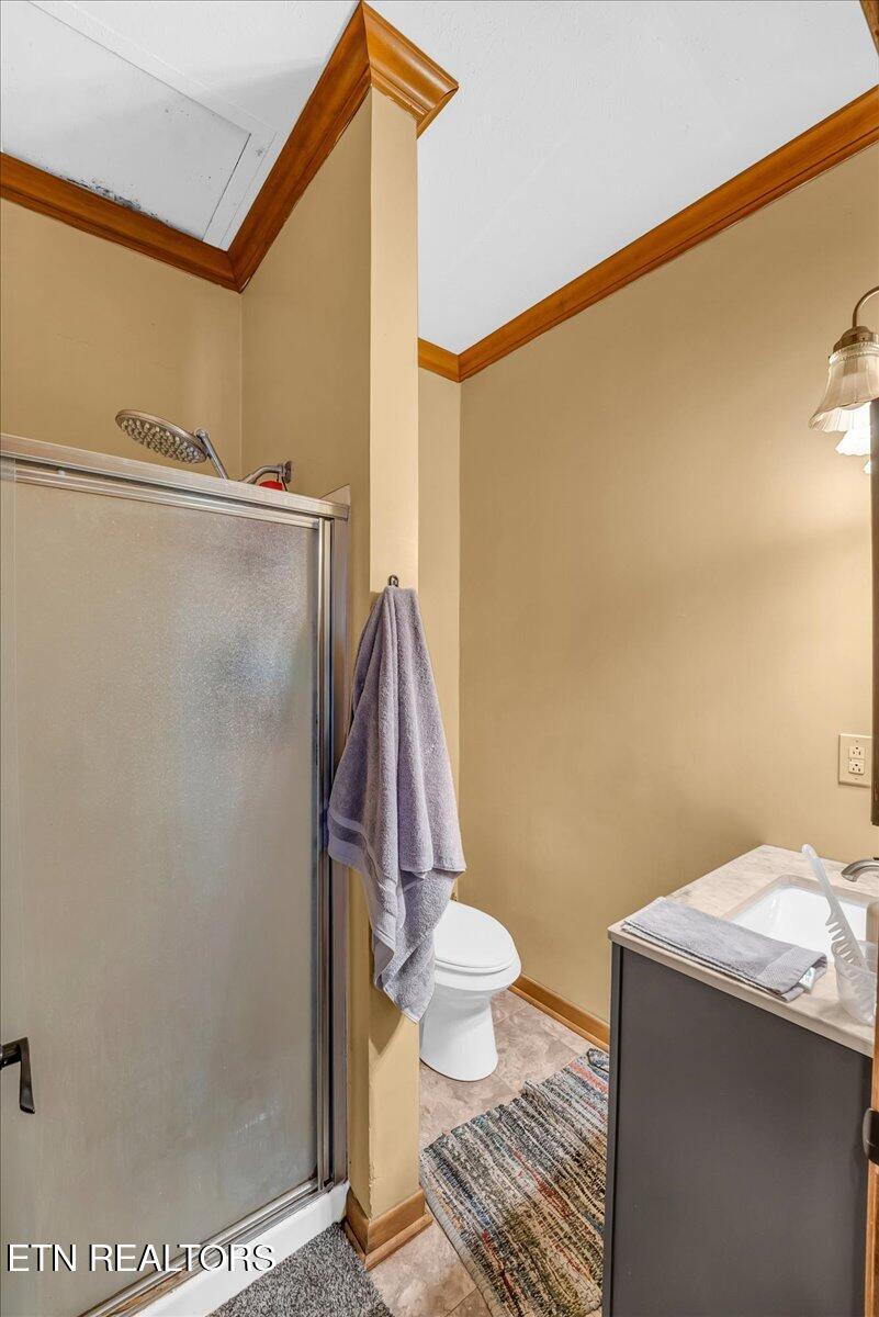 633 Sinking Springs Road Clinton, TN 37716 - Photo 20 of 40 20-2nd Bathroom A1