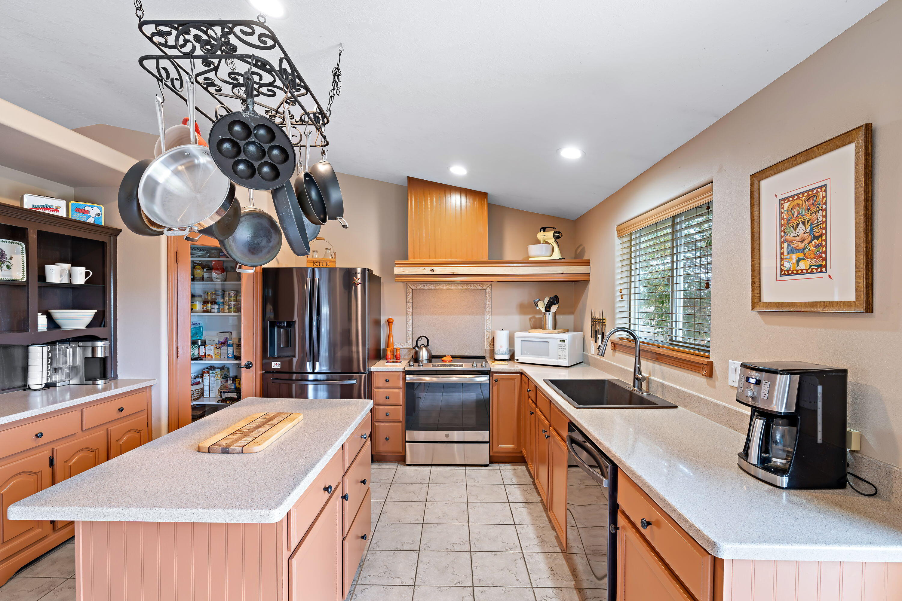 61350 Larsen Road Bend, OR 97702 - Photo 11 of 47 12