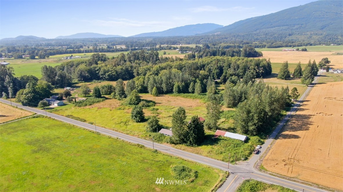 27135 Hoehn Road Sedro-Woolley, WA 98284 - Photo 5 of 10 Gallery Image 5