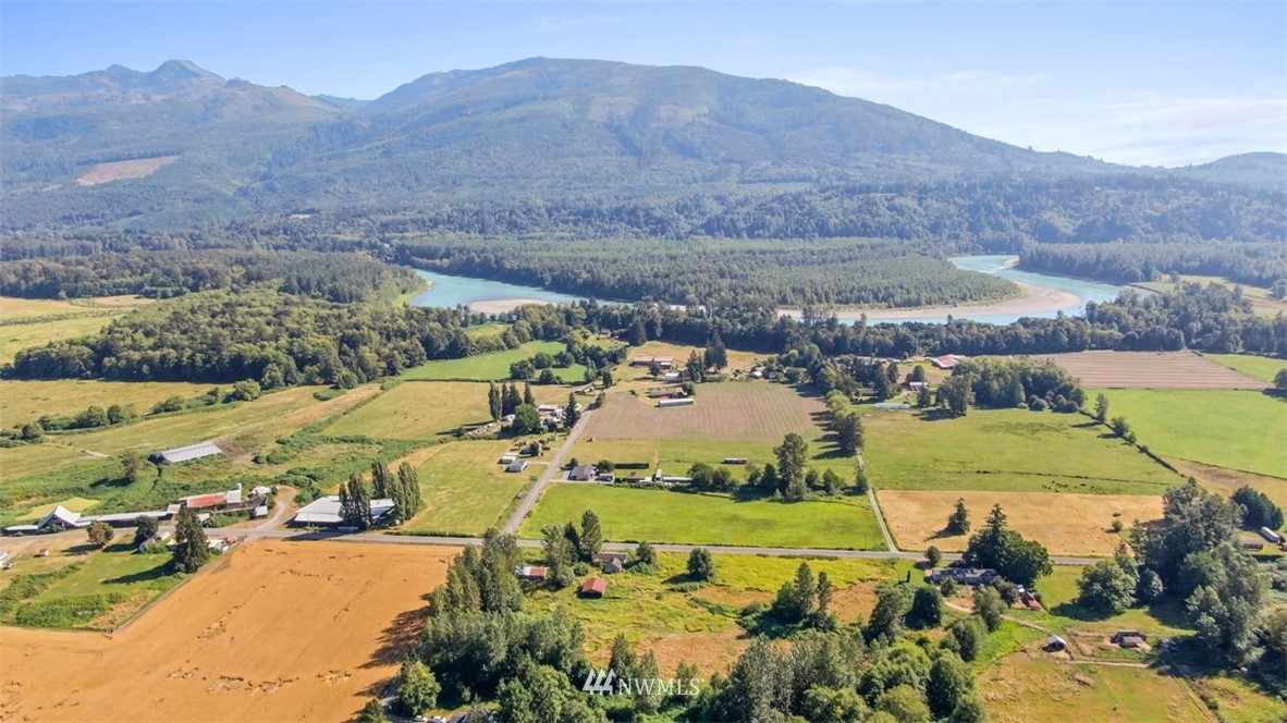 27135 Hoehn Road Sedro-Woolley, WA 98284 - Photo 7 of 10 Gallery Image 7