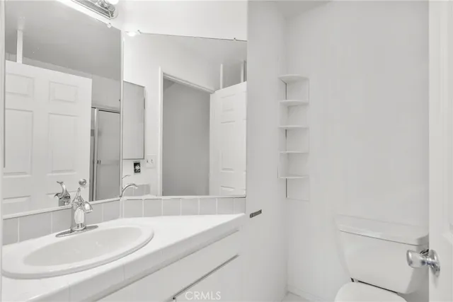 $579,900 | 18347 Saticoy Street, Unit 24, Reseda, CA 91335