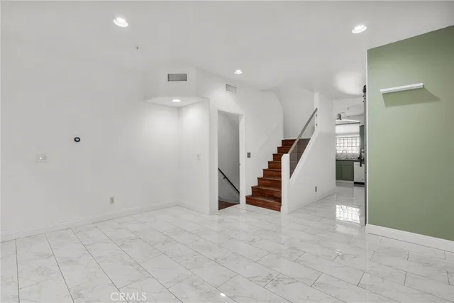 $579,900 | 18347 Saticoy Street, Unit 24, Reseda, CA 91335