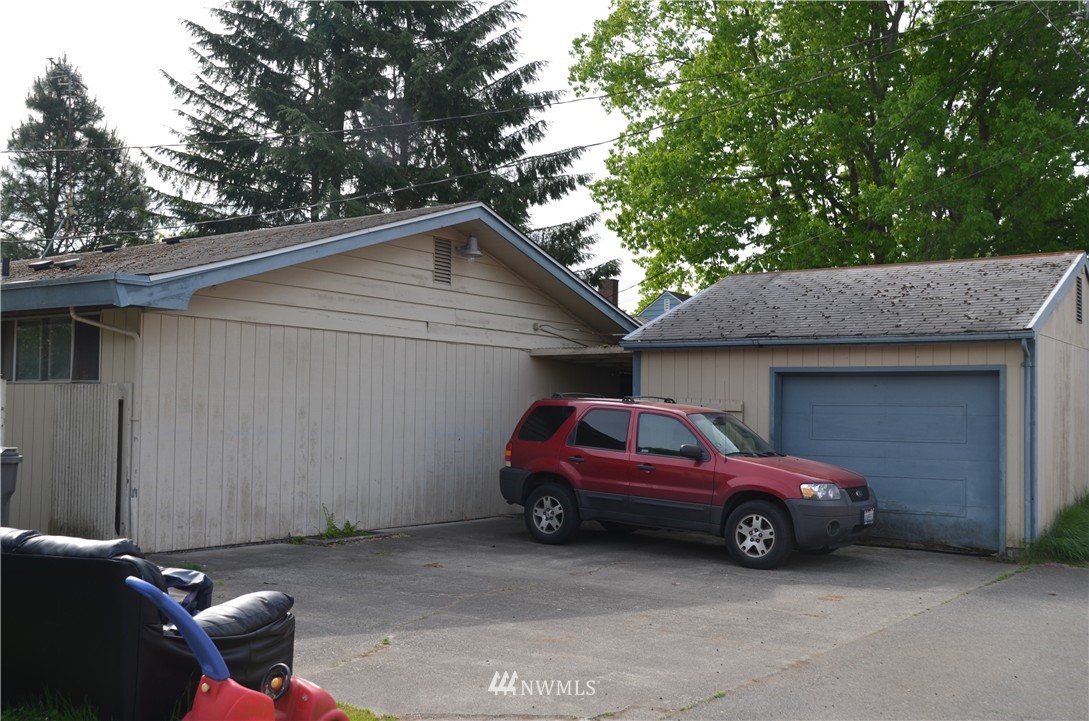 207 R Street Northeast Auburn, WA 98002 - Photo 1 of 2 Gallery Image 1